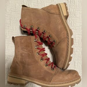Women’s lace up Sorel boots